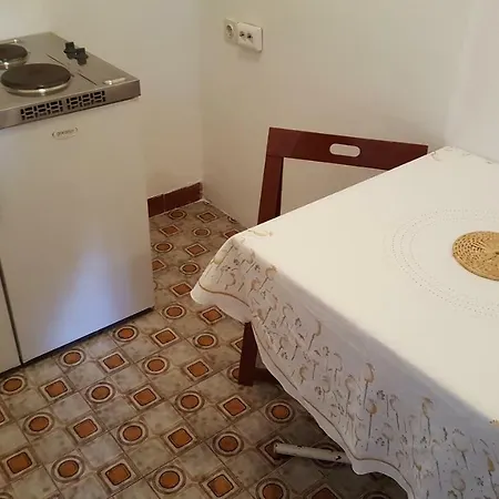 Studio Jezera 5120a Tisno